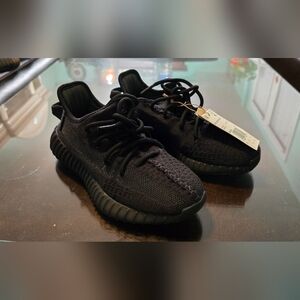 Yeezy Boost 350 V2